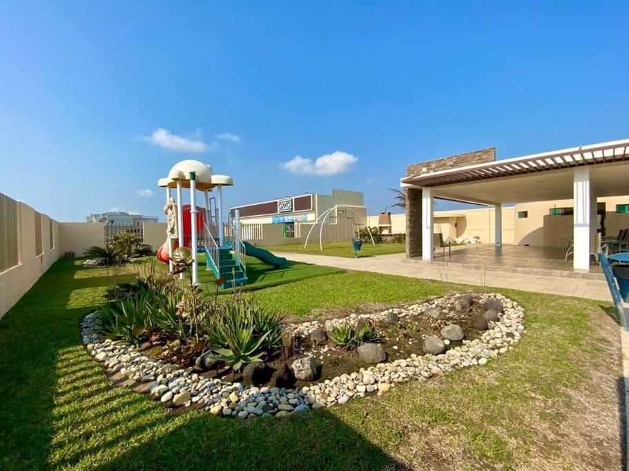 Victoria'S Beach House Heroica Heroica Alvarado Exterior photo